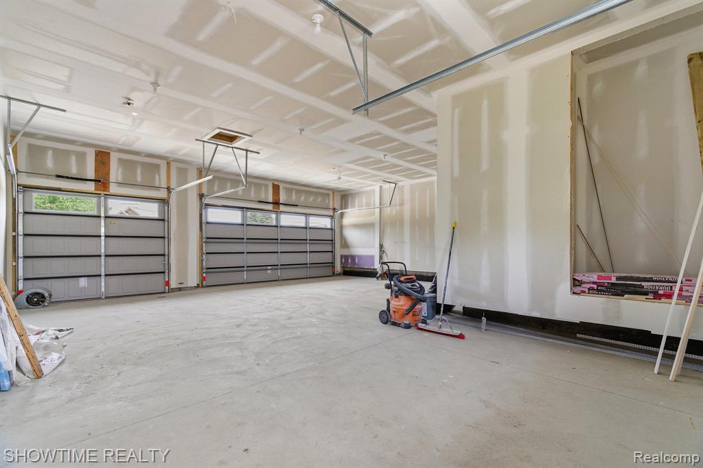 68125 Lake Angela Drive, Richmond, MI 48062 — Photo 51