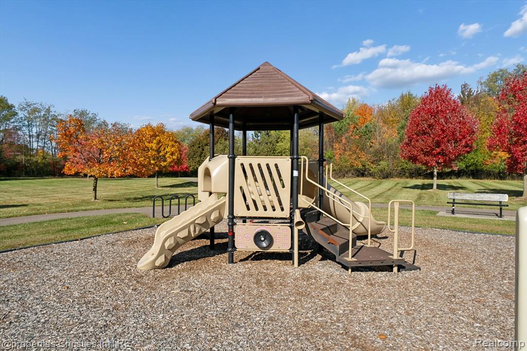 46592 Pinehurst Circle N, Northville, MI 48168 — Photo 87