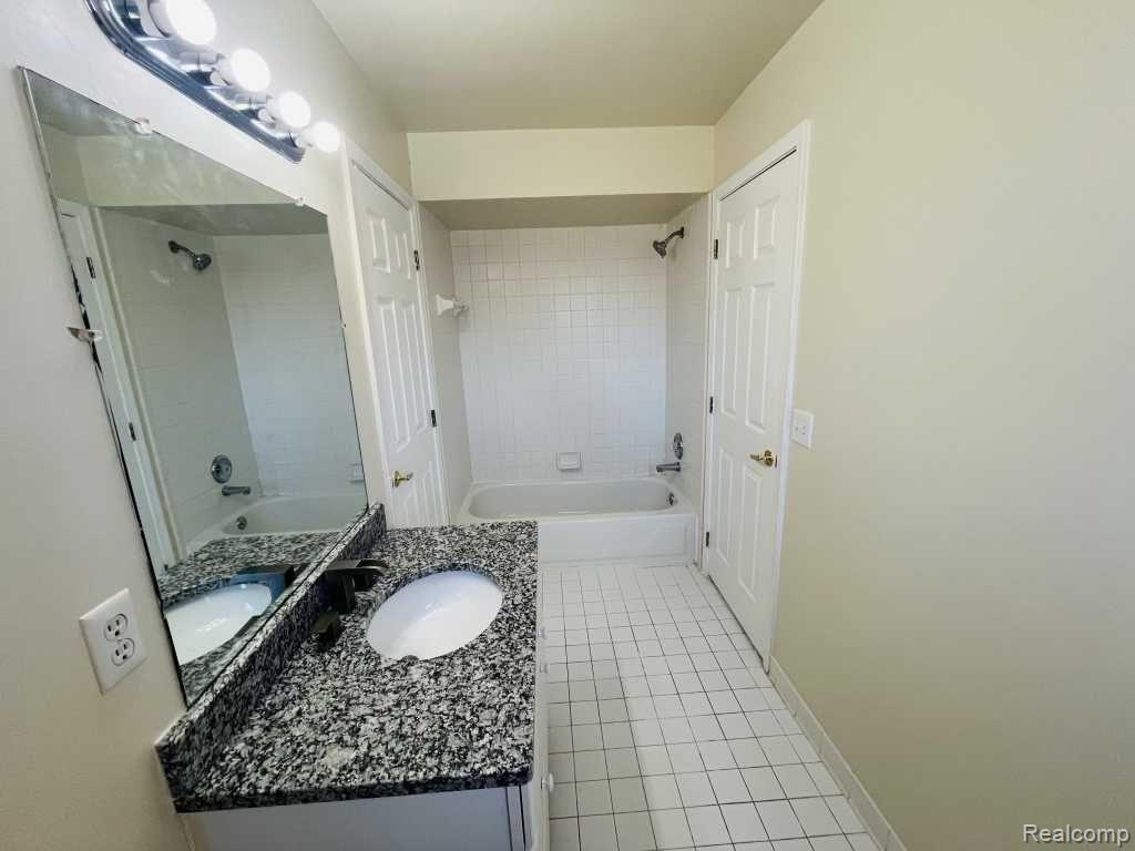 2308 MOSS ROSE Court, Ann Arbor, MI 48103 — Photo 25