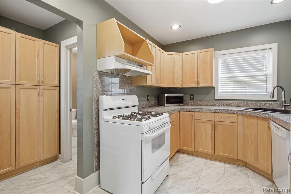 536 E Maplehurst Street, Ferndale, MI 48220 — Photo 18