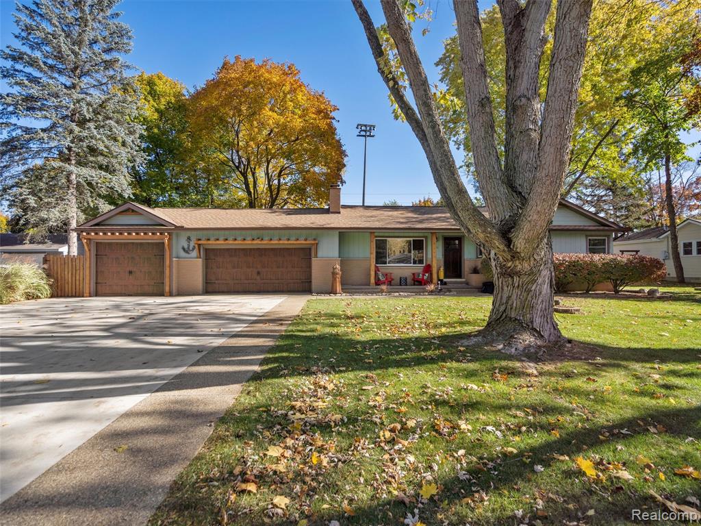 6410 Paramus, Clarkston, MI — Photo 3