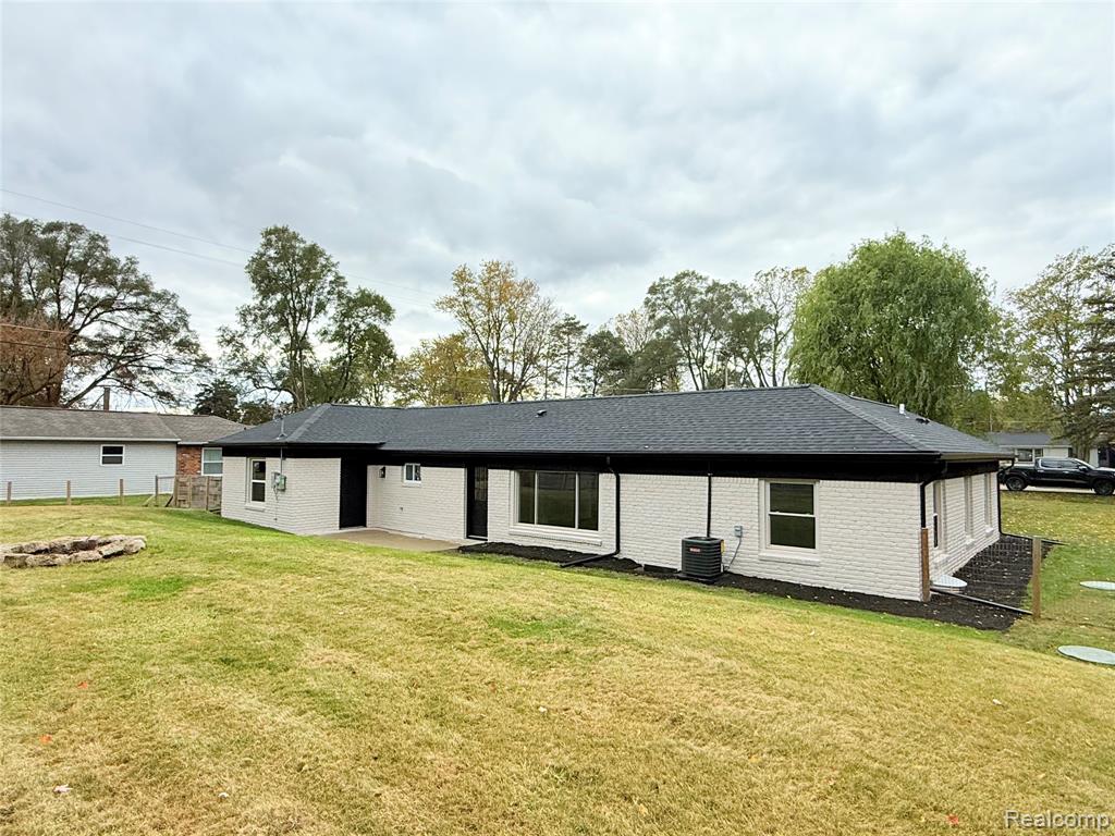 42 Sterling Drive, Lapeer, MI 48446 — Photo 6