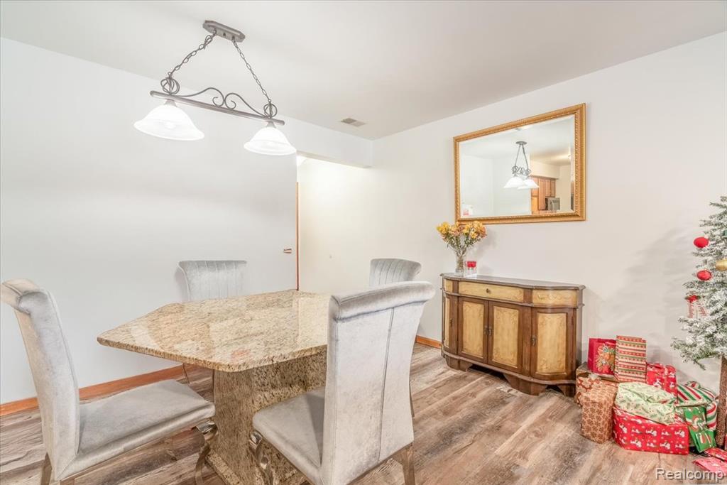 9714 Sawgrass Court, Belleville, MI 48111 — Photo 6