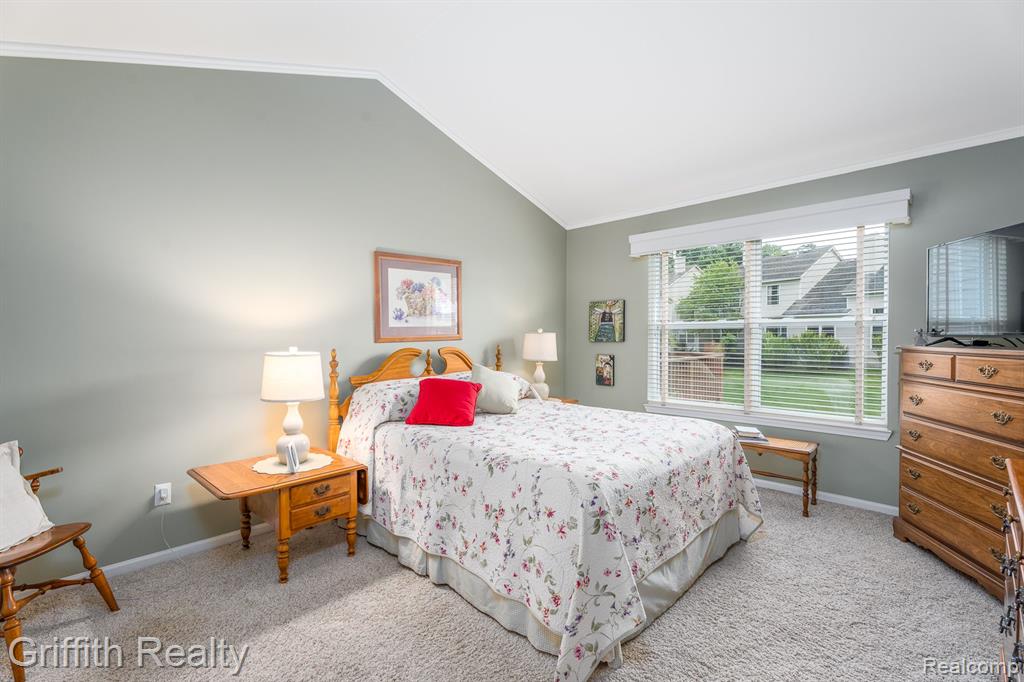 850 CALPERNIA, Wixom, MI 48393 — Photo 17