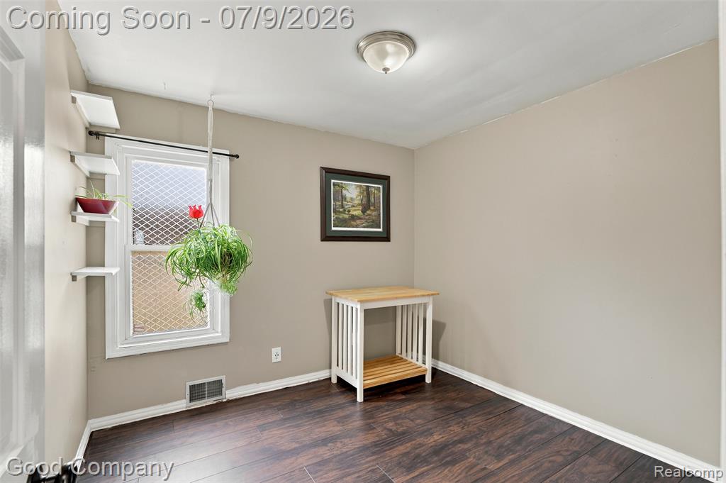 412 Chippewa Street, Clawson, MI — Photo 12