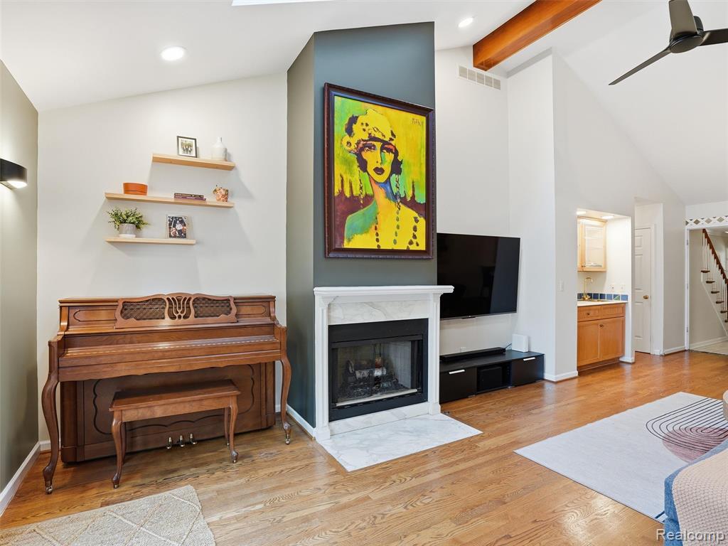 426 Oak Run Court, Royal Oak, MI 48073 — Photo 6