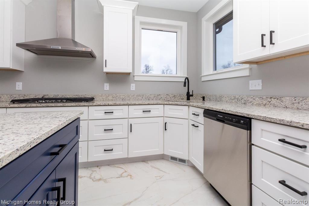 2910 LOON Drive, Wixom, MI 48393 — Photo 88