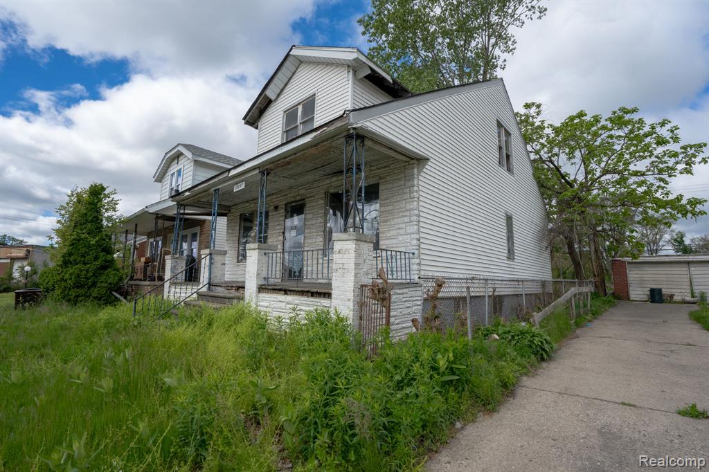 17257 MOENART Street, Hamtramck, MI 48212 — Photo 2