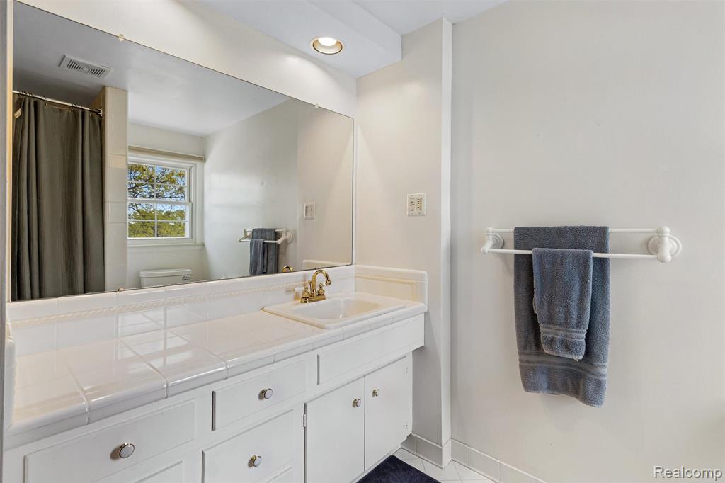 3379 Wormer Drive, Waterford, MI 48329 — Photo 18
