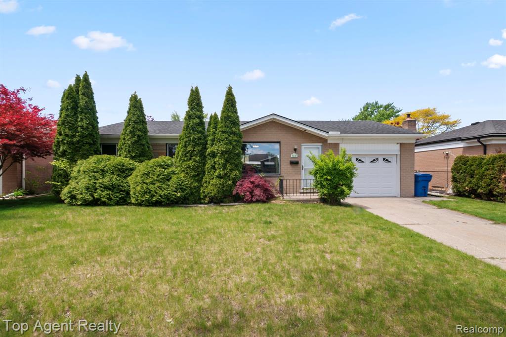29639 Malvina Drive, Warren, MI 48088