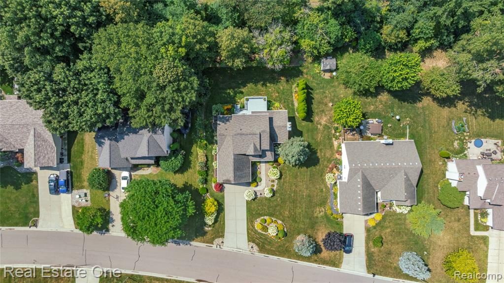 4364 Meadows Avenue, Burton, MI 48439 — Photo 44