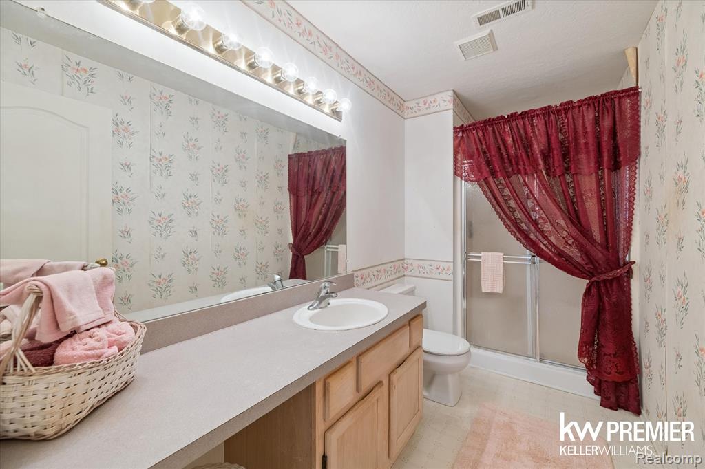 4862 Ashley Lane, Waterford, MI 48329 — Photo 14