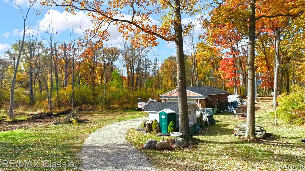 512 FERNHURST Court, Lake Orion, MI 48362 — Photo 15