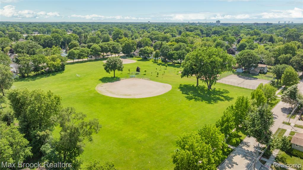 808 N Edgeworth Avenue, Royal Oak, MI 48067 — Photo 51
