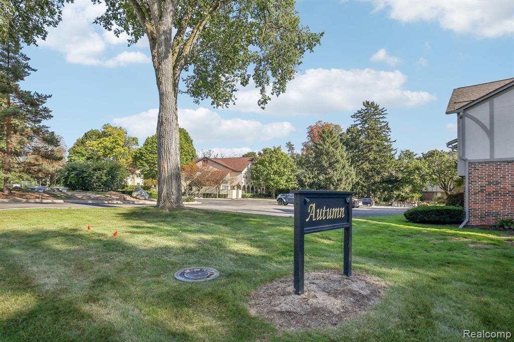 42160 WOODWARD Avenue, 19, Bloomfield Hills, MI 48304 — Photo 36