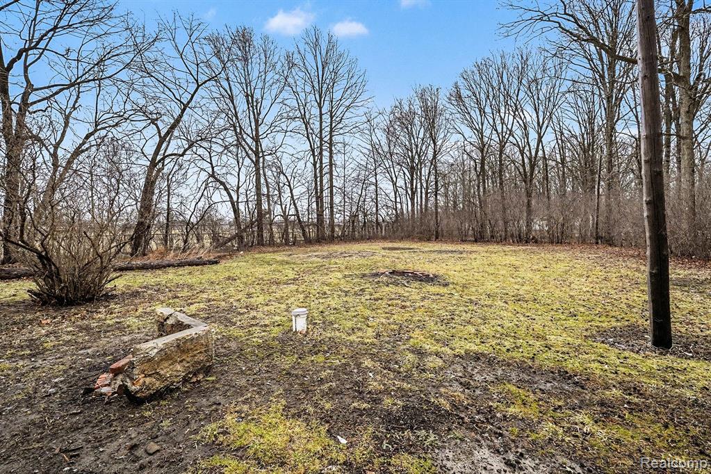 4267 Torrey Road, Flint, MI 48507 — Photo 16