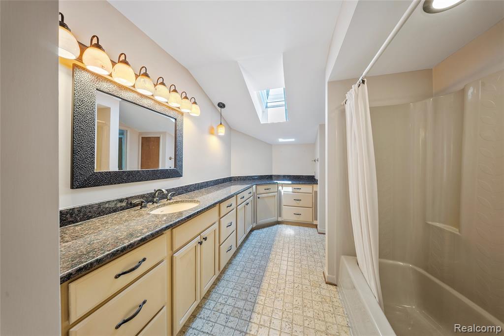 8931 Bridge Road, Grosse Ile, MI 48138 — Photo 35