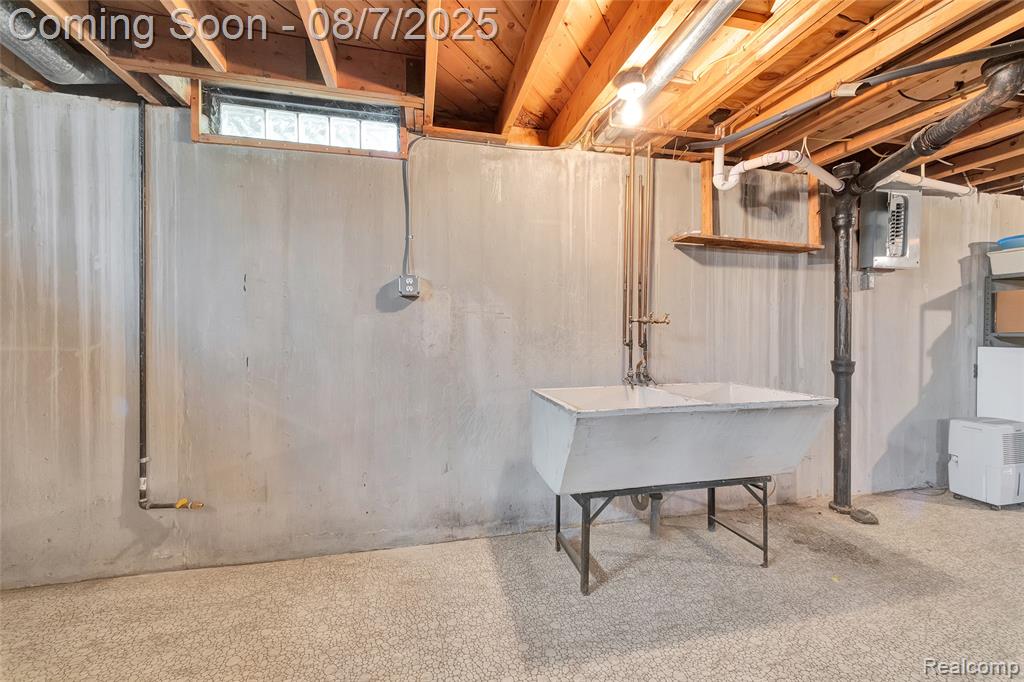 43403 Vivian Drive, Sterling Heights, MI 48313 — Photo 29