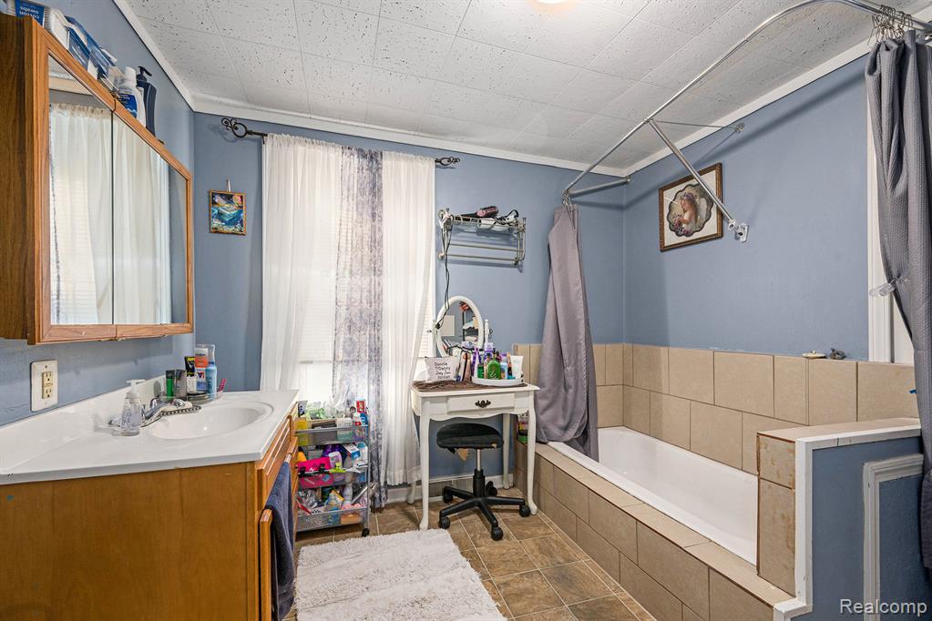 4415 Monroe Avenue, Waterford, MI 48329 — Photo 9