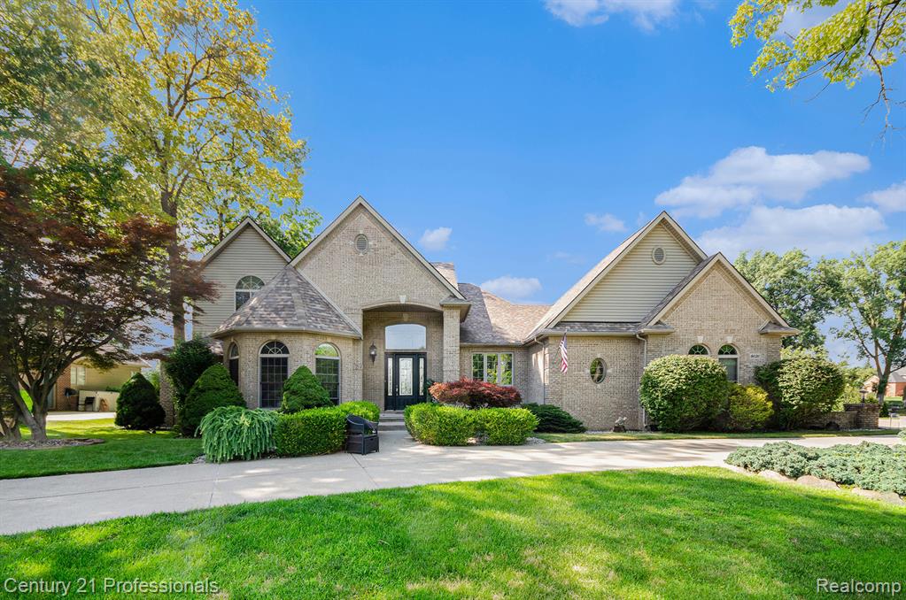 9020 Huron Bluffs Drive, White Lake, MI — front exterior