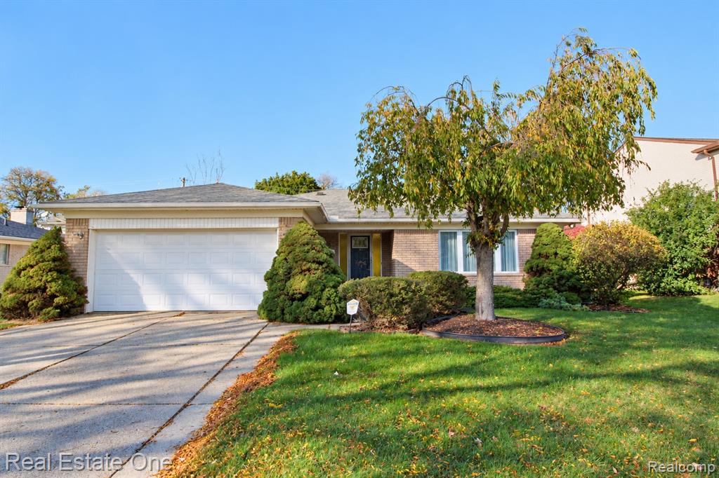 29530 Sharon Lane, Southfield, MI 48076
