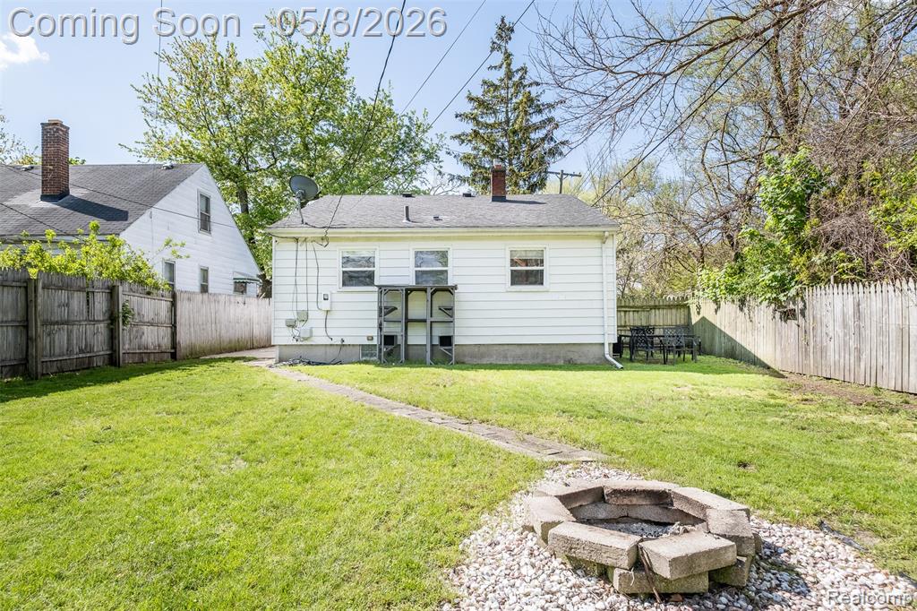 8796 Saratoga Street, Oak Park, MI 48237 — Photo 38