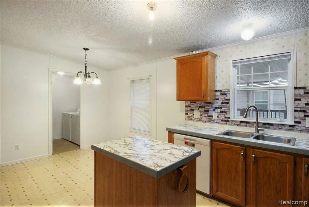 13499 Heritage Street, Carleton, MI 48117 — Photo 8