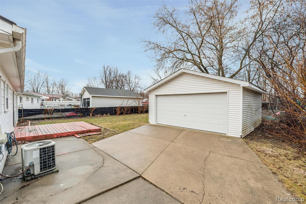 10819 Buchanan Street, Belleville, MI 48111 — Photo 20