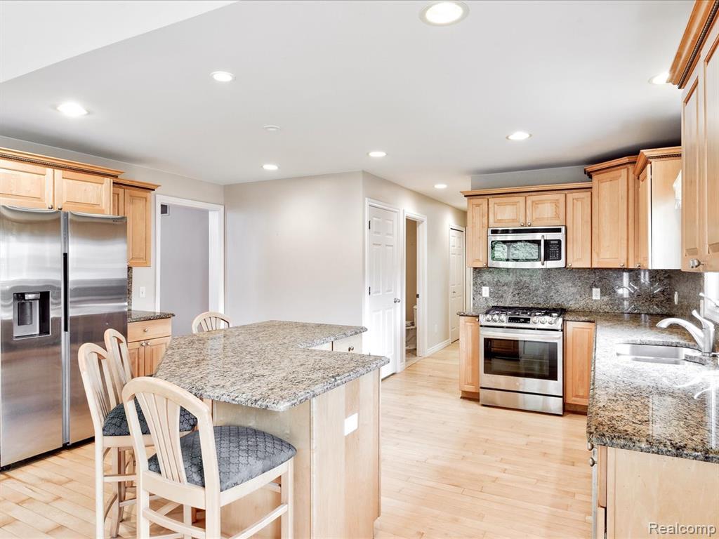 56909 Pinecone Boulevard, Shelby Twp, MI 48316 — Photo 11