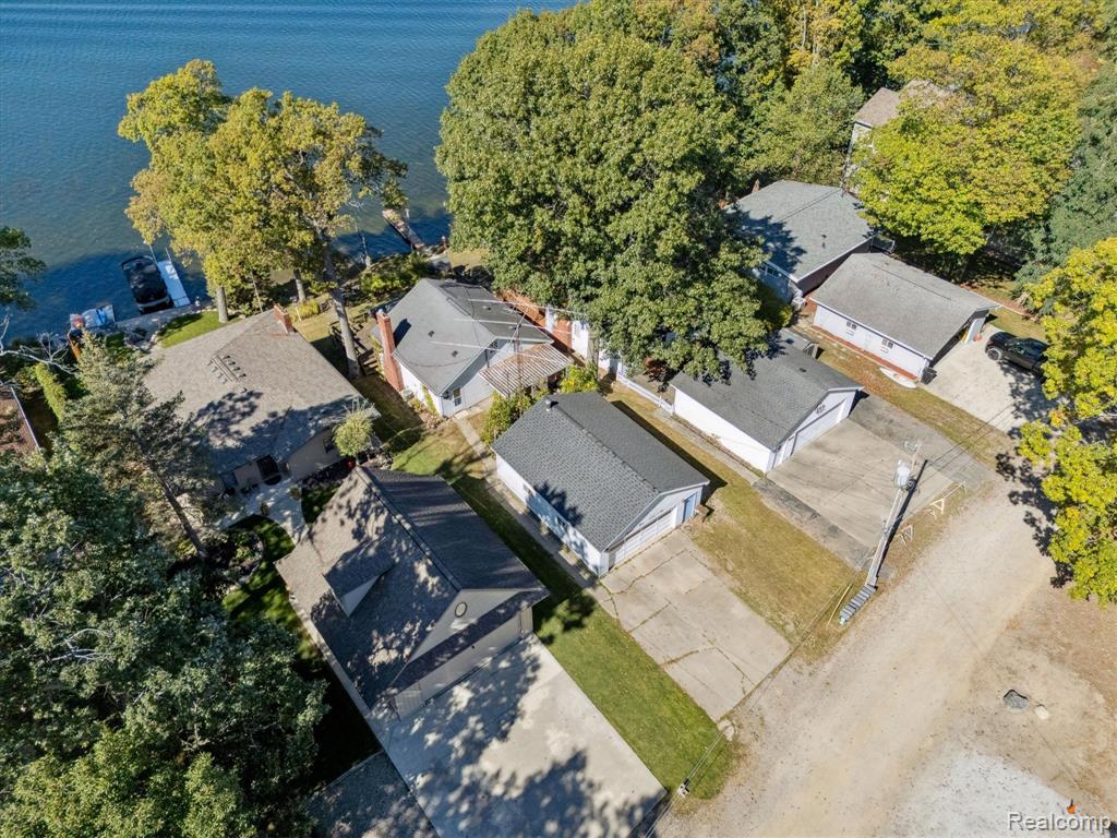 16372 Oak Hill Drive, Fenton, MI 48430 — Photo 5