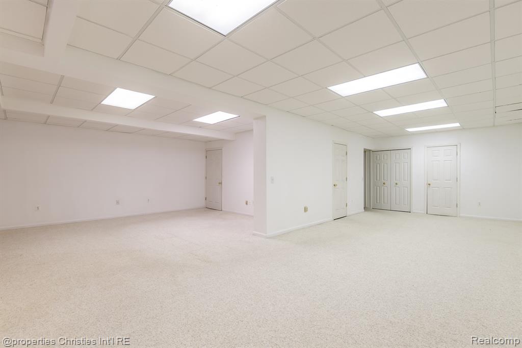 6576 Steeple Ridge, Clarkston, MI — Photo 30