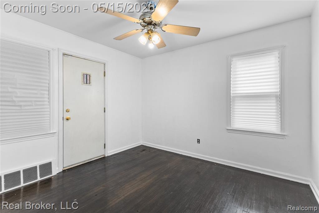 17486 Maine Street, Hamtramck, MI 48212 — Photo 23