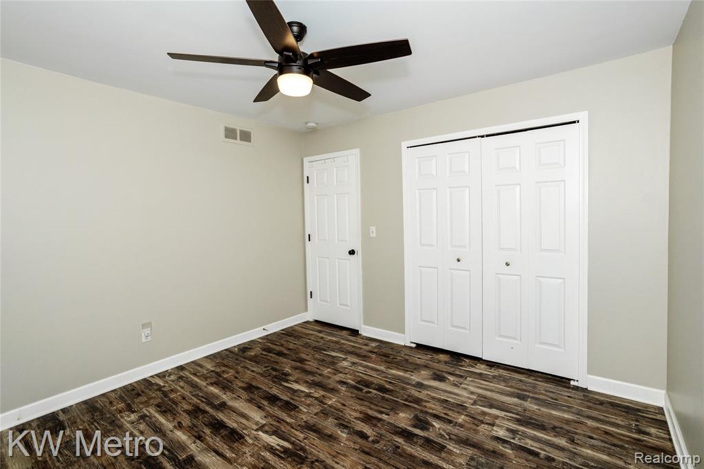 47420 Brent Court, Chesterfield, MI 48047 — Photo 12