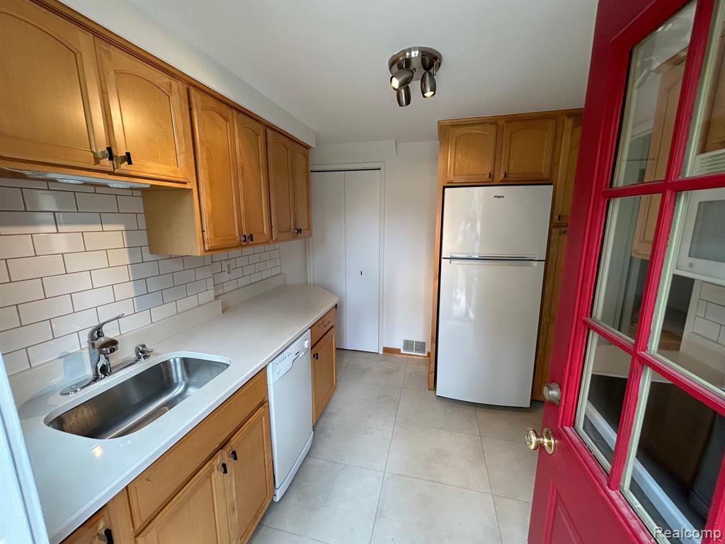 719 N ETON Street, Birmingham, MI 48009 — Photo 9