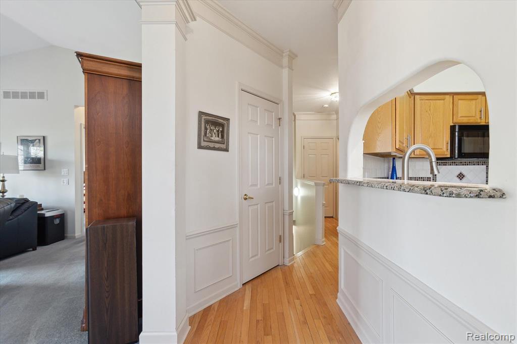 39472 EDGEWATER Drive, Northville, MI 48168 — Photo 14