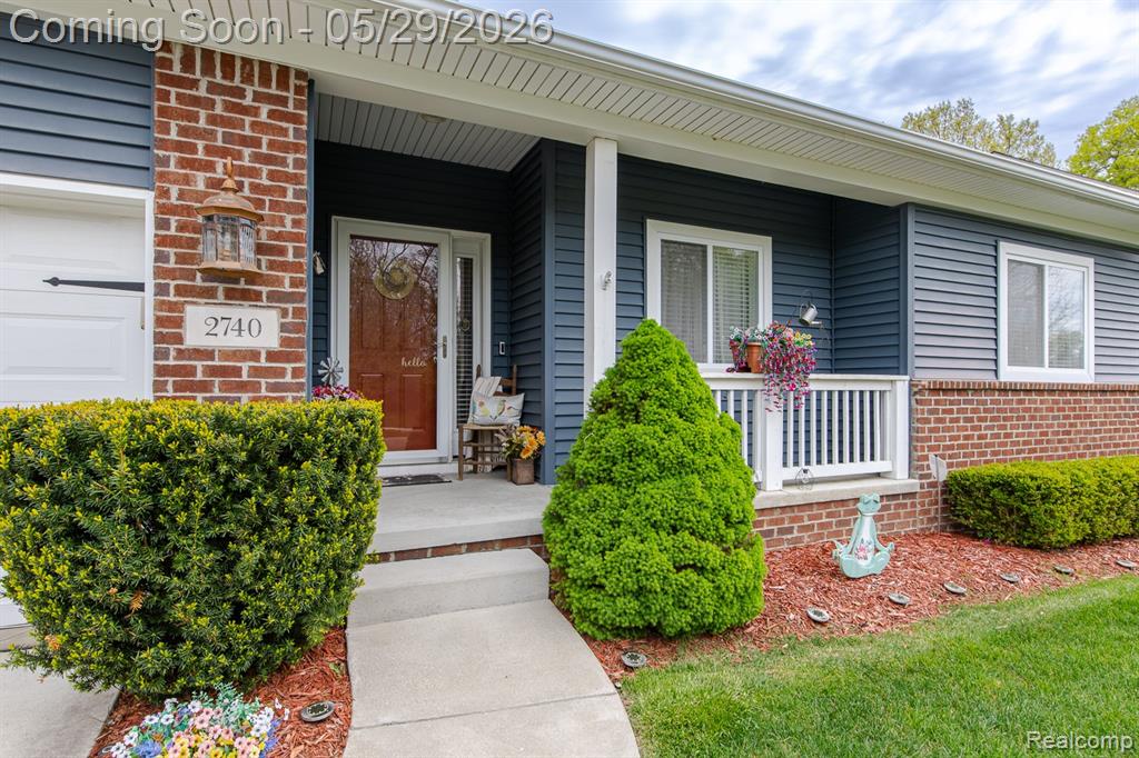 2740 Diane Marie Court, Waterford, MI 48329 — Photo 4