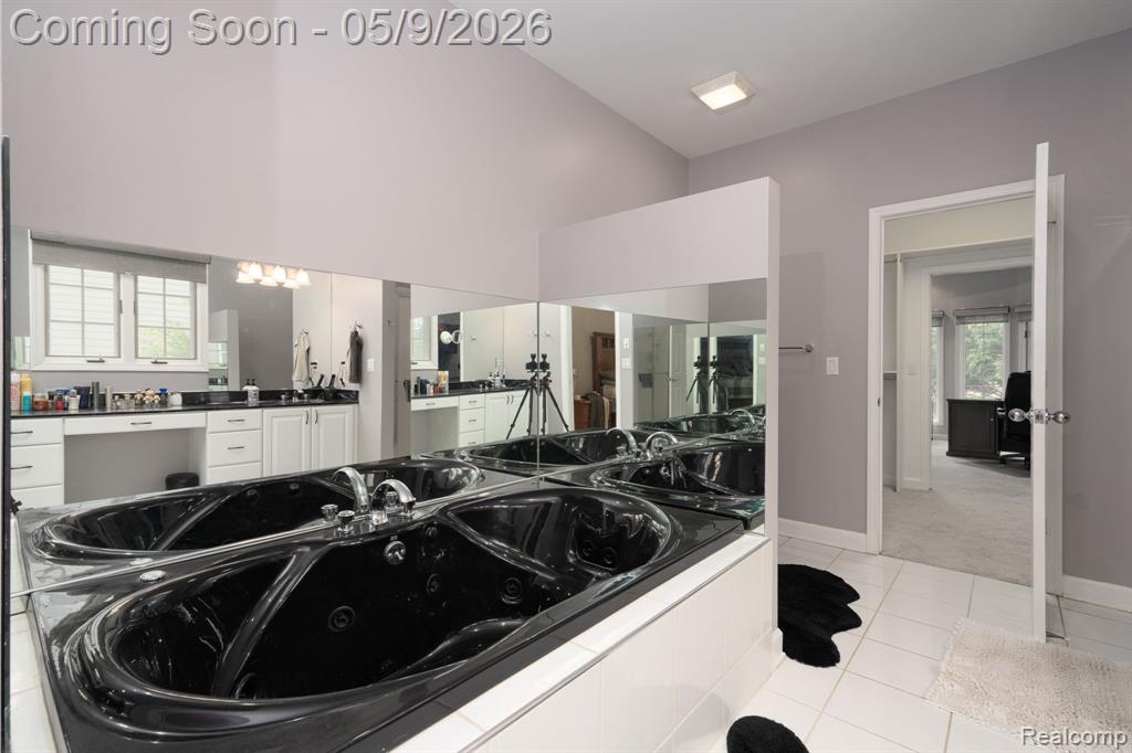 6091 Brookstone Lane, Grand Blanc, MI 48439 — Photo 24