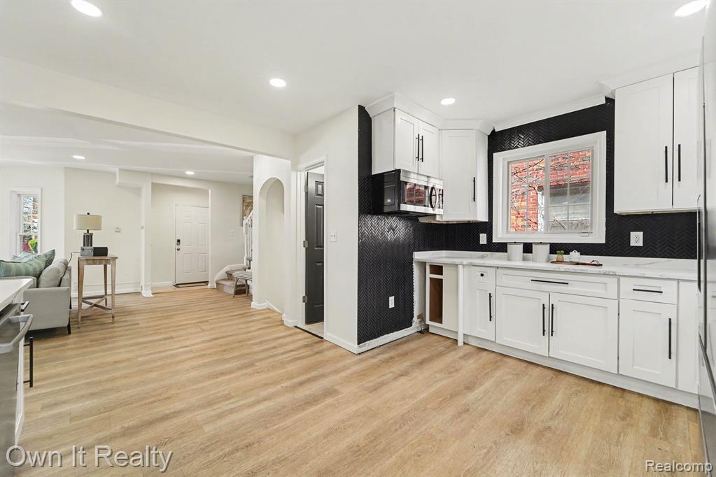 17150 Santa Barbara Drive, Detroit, MI 48221 — Photo 9