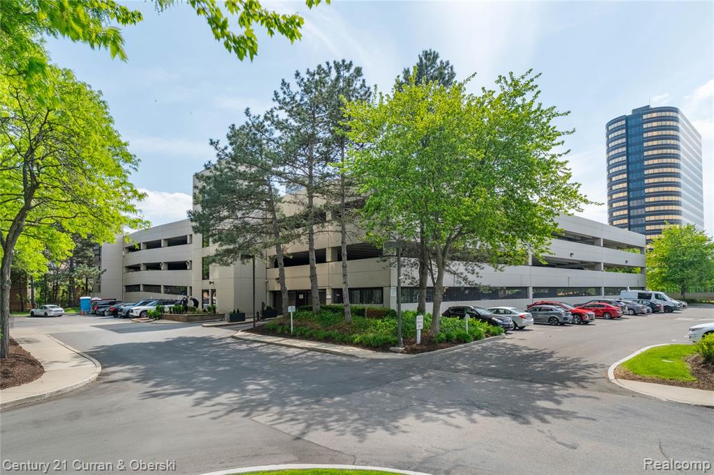 5000 Town Center, 1606, Southfield, MI 48075 — Photo 44