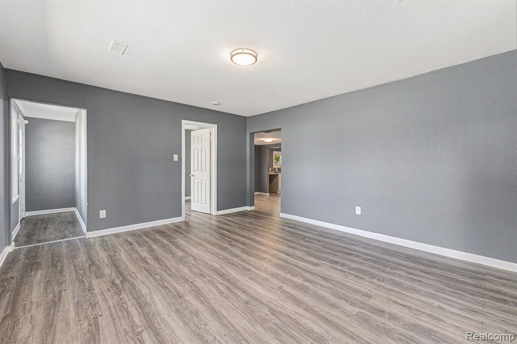 11472 Cadillac Avenue, Warren, MI 48089 — Photo 6