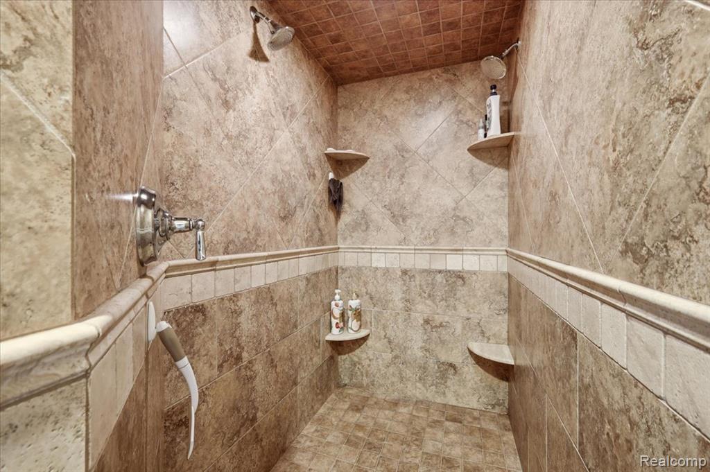 9095 S Saginaw Road, 8, Grand Blanc, MI 48439 — Photo 35