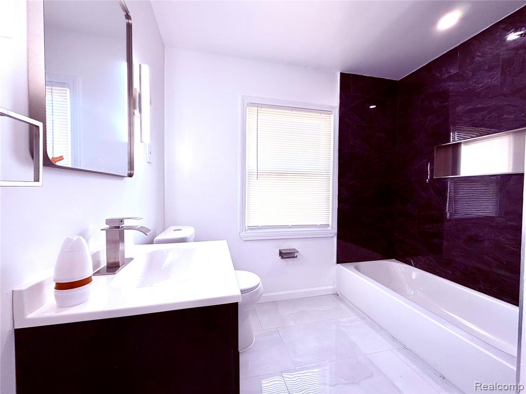 9905 Balfour Road, Detroit, MI 48224 — Photo 36