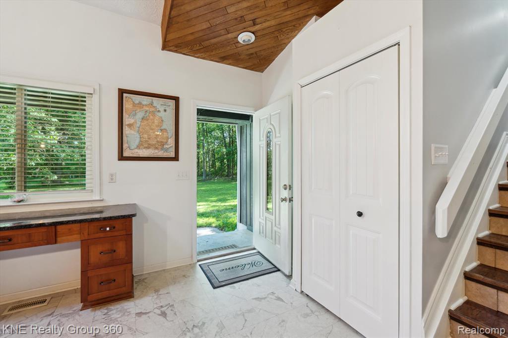 5022 Golf Club Road, Howell, MI 48843 — Photo 5