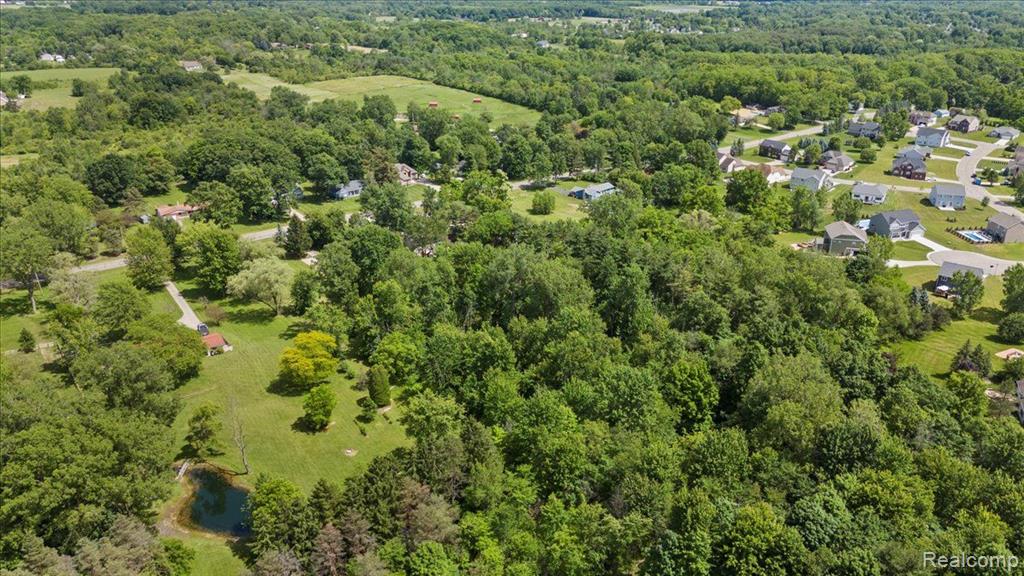 5116 WAKEFIELD Road, Grand Blanc, MI 48439 — Photo 8