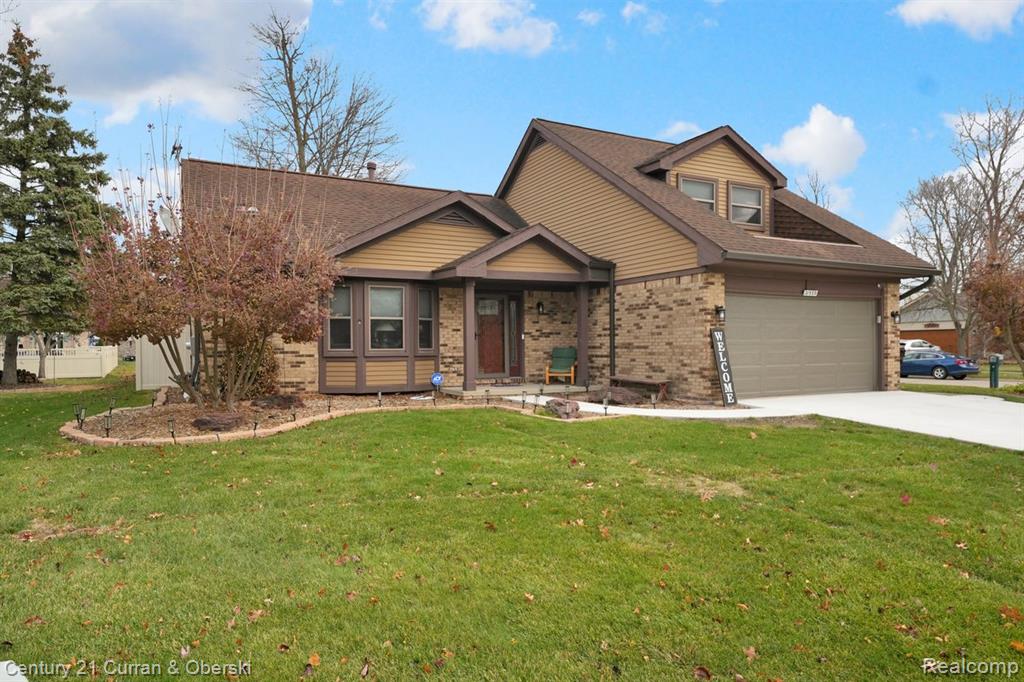 21539 Deerfield Drive, Woodhaven, MI 48183 — Photo 3