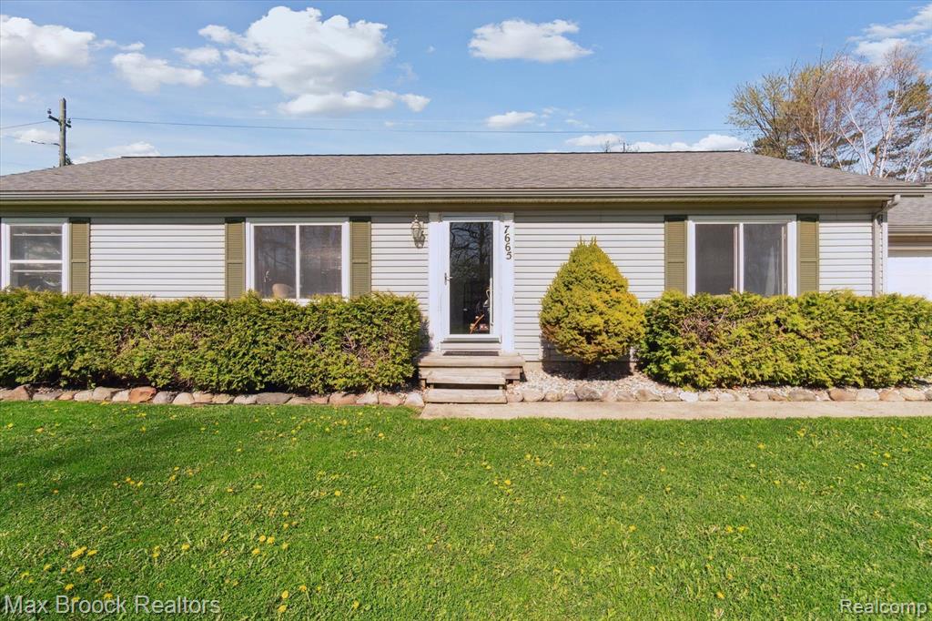 7665 PONTIAC LAKE Road, White Lake, MI — Photo 9