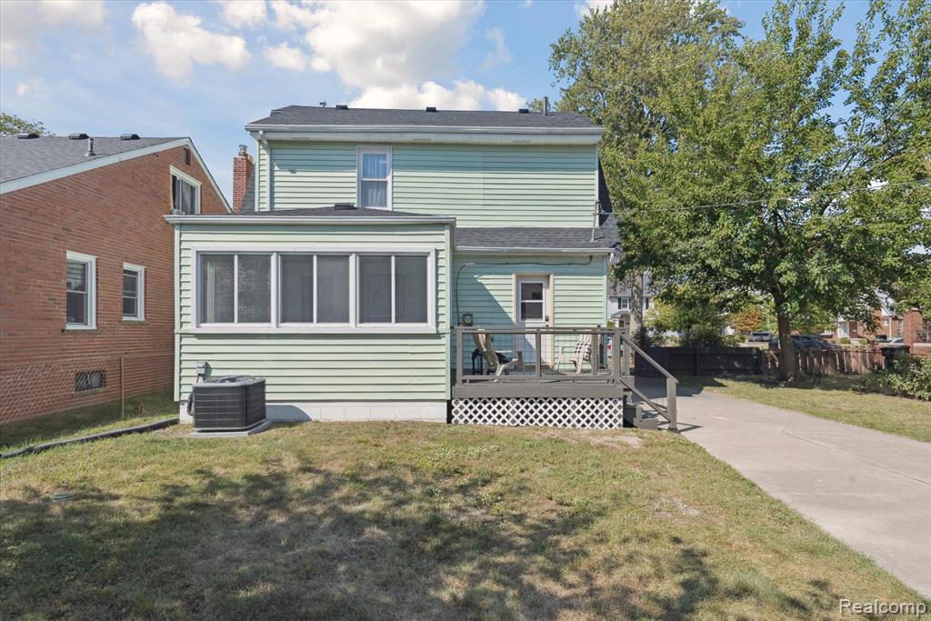 517 Emmons Boulevard, Wyandotte, MI 48192 — Photo 49