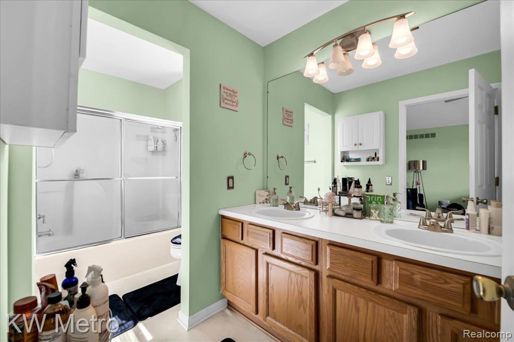 7696 Henley Drive, Ypsilanti, MI 48197 — Photo 18