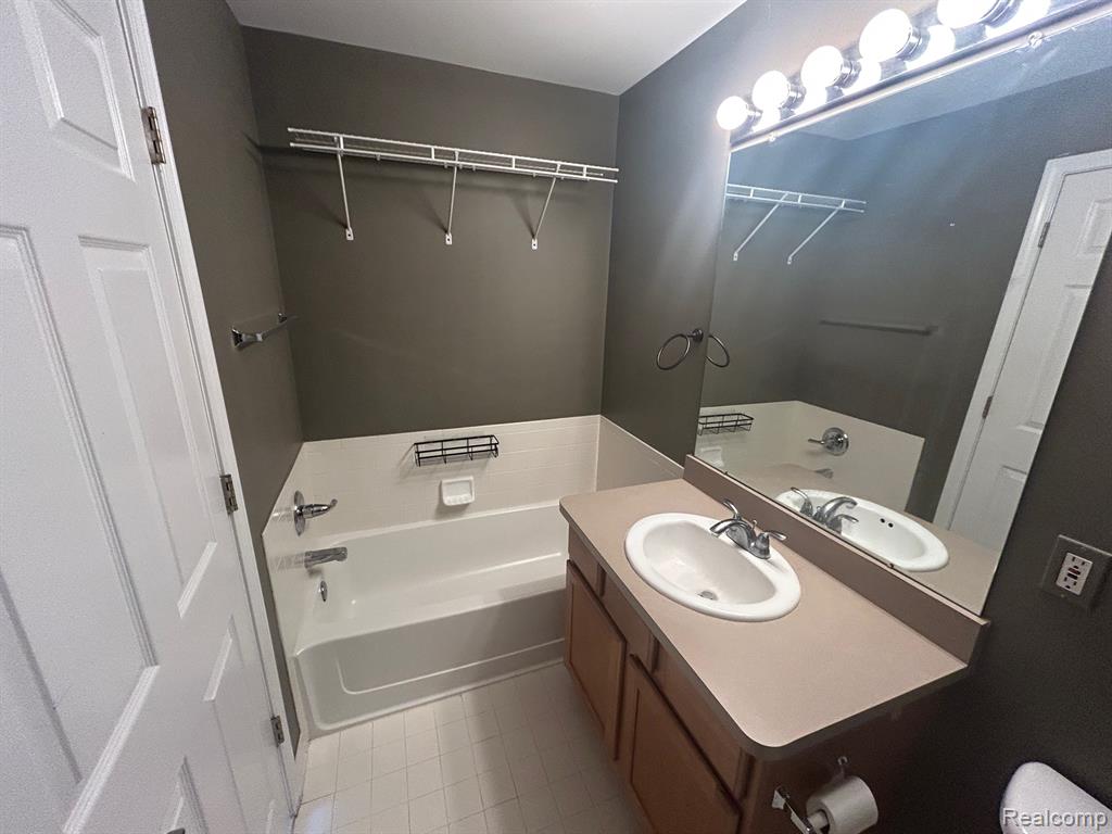 39460 SPRINGWATER Drive, Northville, MI — Photo 24