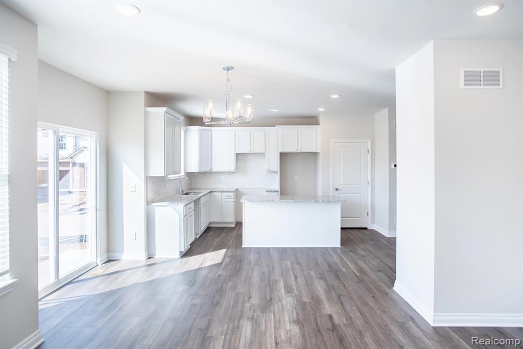 3 Grandview Circle Grandview Circle, 71, White Lake, MI — Photo 5
